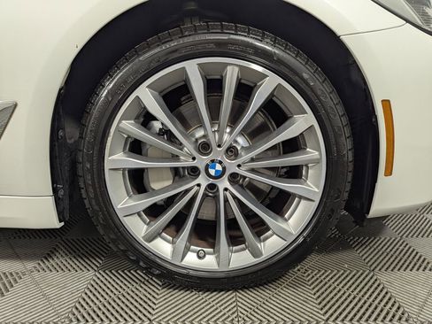 Used 2023 BMW 530i w/ Premium Package RWD image 31