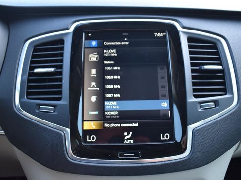 Used 2021 Volvo XC90 T5 Momentum w/ Protection Package Premier FWD image 40