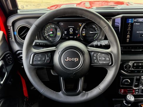 Used 2025 Jeep Wrangler Unlimited Rubicon 4xe w/ Safety Group AWD/4WD image 17