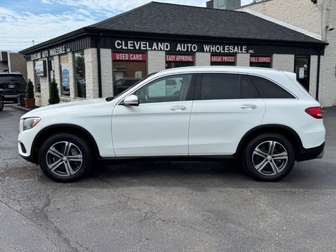 Used 2017 Mercedes-Benz GLC 300 4MATIC w/ Premium 1 Package image 2