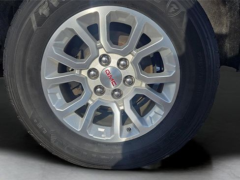 Used 2019 GMC Yukon SLT AWD/4WD image 29