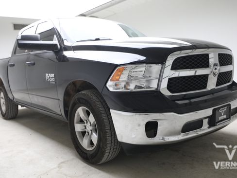 Used 2022 RAM 1500 Classic SLT w/ Trailer & Traction Group RWD image 6