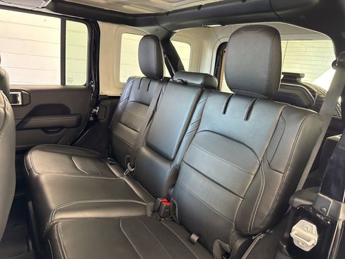 Used 2022 Jeep Wrangler Unlimited Sahara w/ Cold Weather Group image 36