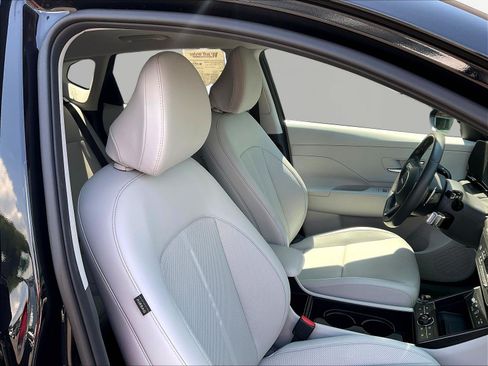 Used 2024 Hyundai Kona Limited AWD/4WD image 29