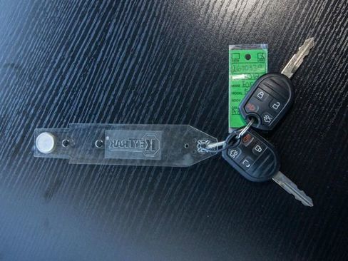 Used 2012 Ford Edge SEL FWD image 15