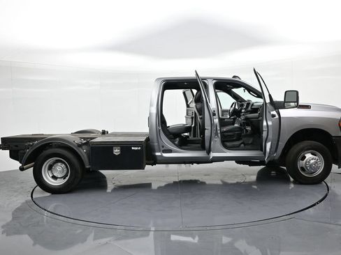 Used 2024 RAM 3500 Tradesman w/ Cold Weather Group RWD image 24