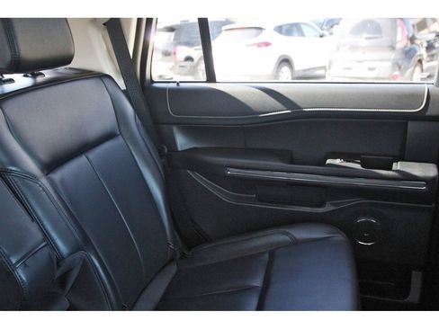 Certified 2024 Ford Expedition XLT image 15