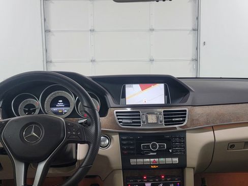 Used 2014 Mercedes-Benz E 350 Sedan image 15