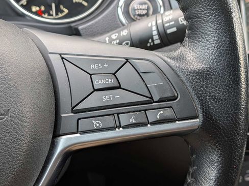 Used 2021 Nissan Rogue Sport SV FWD image 24