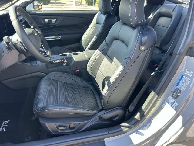 Used 2026 Ford Mustang GT Premium w/ GT Performance Package RWD image 25