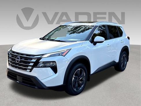 Used 2026 Nissan Rogue SV w/ SV Premium Package FWD image 3