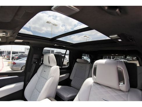 New 2026 Cadillac Escalade Platinum Sport w/ LPO, ONYX Package AWD/4WD image 24