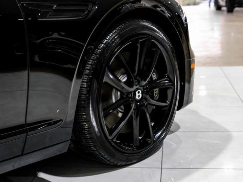 Used 2024 Bentley Flying Spur V8 image 56