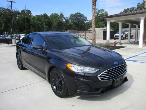 Used 2020 Ford Fusion SE FWD image 21