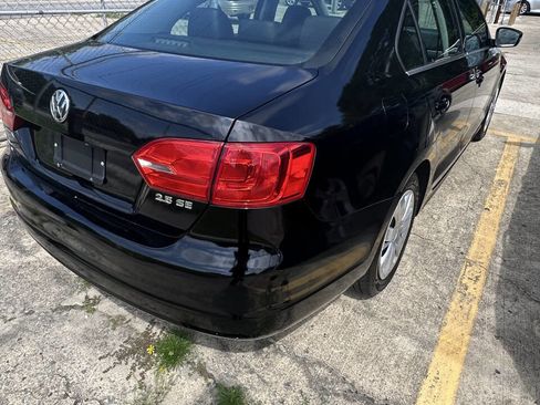 Used 2013 Volkswagen Jetta SE FWD image 5