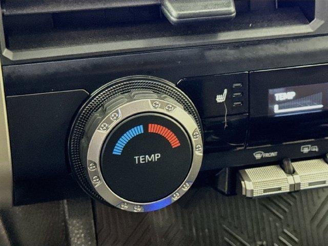 Used 2025 Toyota Tacoma SR5 AWD/4WD image 20