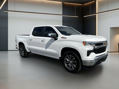Used 2022 Chevrolet Silverado 1500 LT AWD/4WD image 8