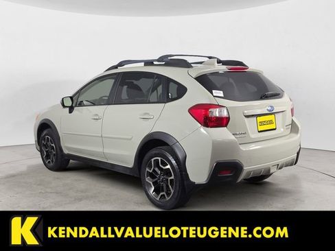 Used 2017 Subaru Crosstrek 2.0i Limited AWD/4WD image 3