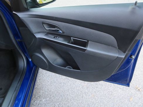 Used 2012 Chevrolet Cruze LT FWD image 28