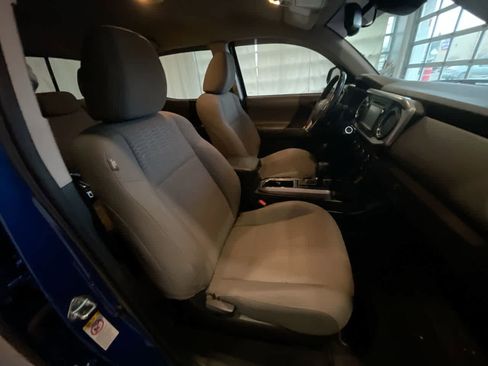 Used 2018 Toyota Tacoma SR5 image 24