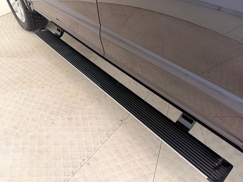 Used 2018 Ford F150 Platinum w/ Equipment Group 701A Luxury image 22