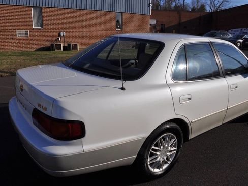 Used 1996 Toyota Camry LE FWD image 13