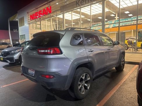 Used 2016 Jeep Cherokee Trailhawk w/ Leather Interior Group image 4