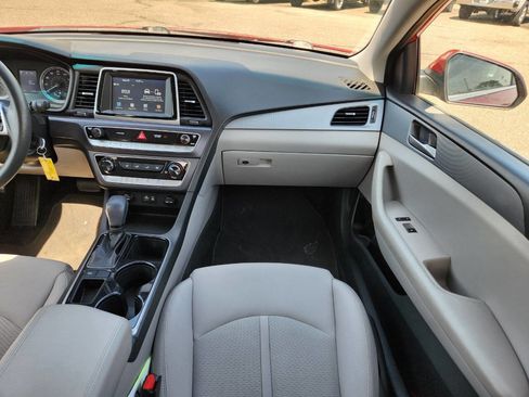 Used 2019 Hyundai Sonata SE FWD image 16