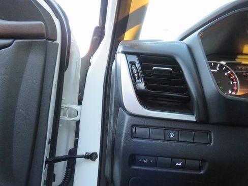 Used 2021 Nissan Rogue SL w/ Premium Package image 33