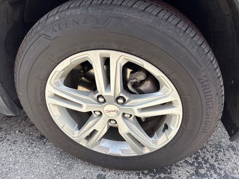 Used 2024 GMC Terrain SLE image 10