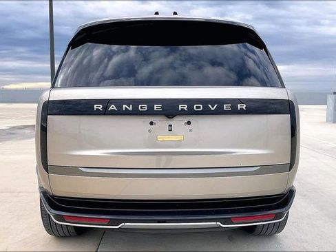 Used 2025 Land Rover Range Rover SE image 5