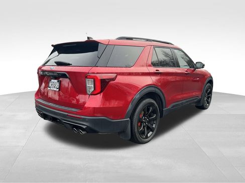 Used 2022 Ford Explorer ST w/ ST Street Pack image 5