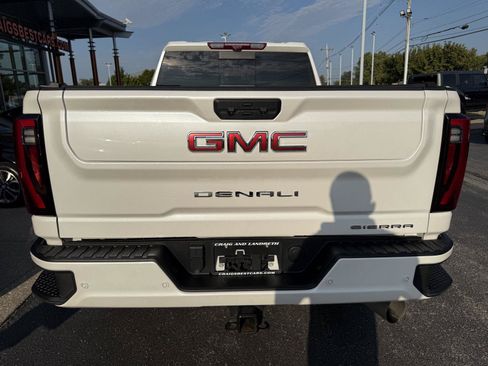 Used 2025 GMC Sierra 2500 Denali w/ Technology Package AWD/4WD image 5