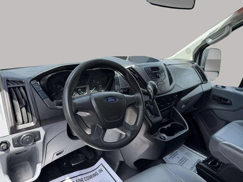 Used 2018 Ford Transit 250 130 Low Roof RWD image 18