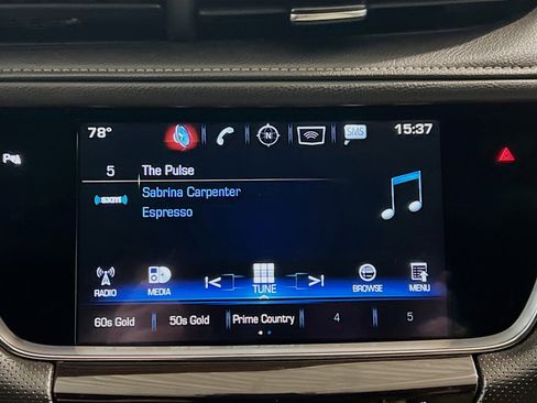 Used 2017 Cadillac XT5 Premium Luxury w/ LPO, Wheel Lock Package FWD image 11