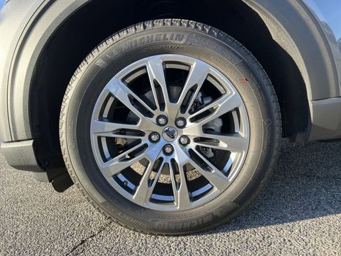 Used 2026 Ford Explorer Active image 12