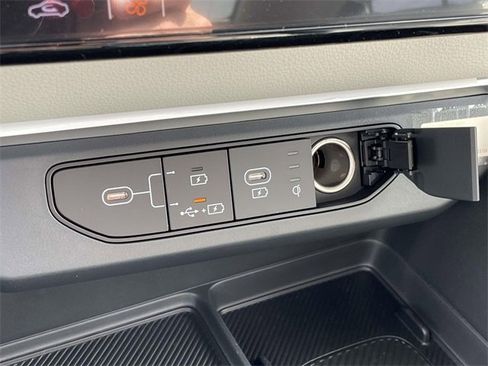 New 2026 Kia Carnival SX w/ SX Dark Edition Package image 37