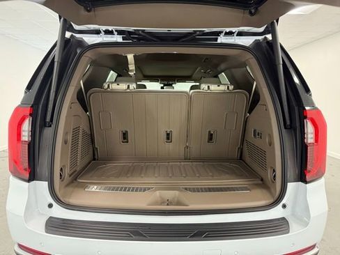 New 2026 GMC Yukon Denali w/ Sun & Power Step Package image 8