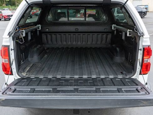 Used 2015 GMC Sierra 1500 SLT w/ SLT Crew Cab Value Package AWD/4WD image 17