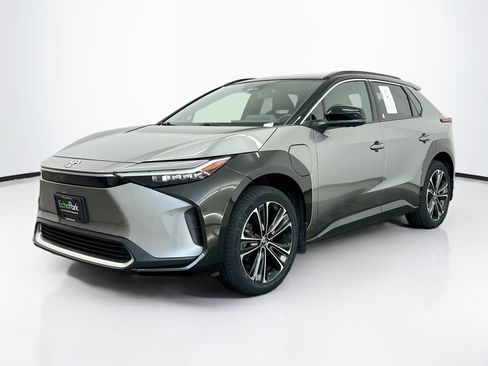 Used 2023 Toyota bZ4X AWD w/ Weather Package image 3