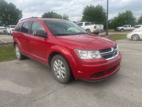 Used 2020 Dodge Journey SE w/ SE Popular Equipment Group FWD image 4