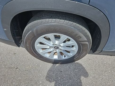 Used 2025 Toyota Grand Highlander AWD image 11