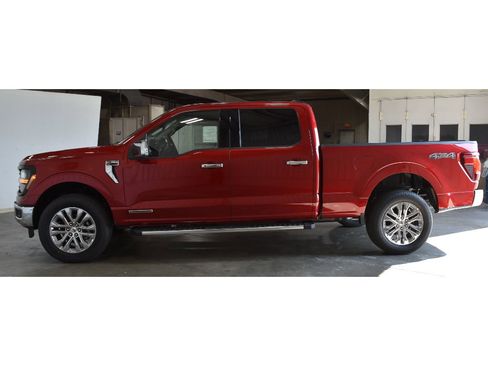 New 2025 Ford F150 XLT w/ Equipment Group 302A MID image 4