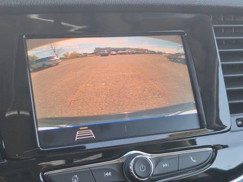 Used 2022 Buick Encore Preferred w/ Safety Package II image 22