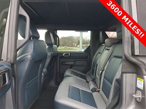 Used 2024 Ford Bronco Outer Banks image 11