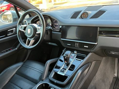 Used 2020 Porsche Cayenne S AWD/4WD image 15