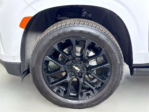 Certified 2024 Chevrolet Tahoe High Country w/ Advanced Technology Package image 33