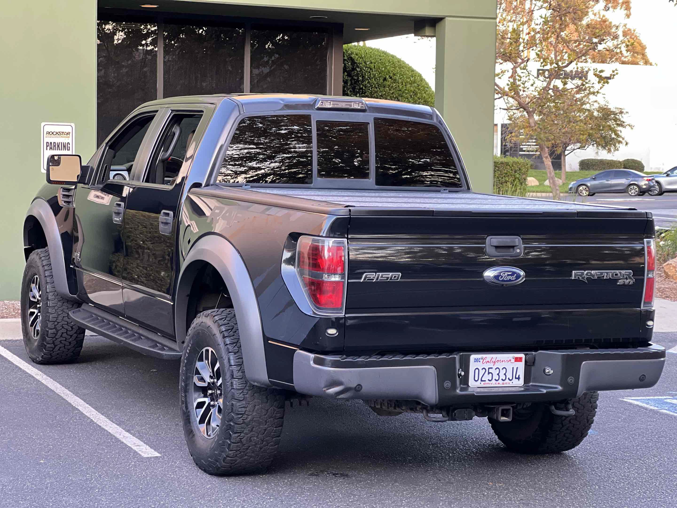 Used 2014 Ford F150 Raptor w/ Equipment Group 801A Luxury AWD/4WD image 2