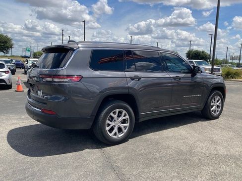 Used 2022 Jeep Grand Cherokee L Limited AWD/4WD image 5