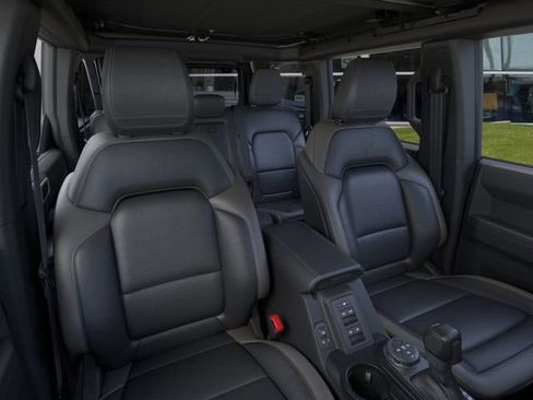 New 2025 Ford Bronco Outer Banks image 10